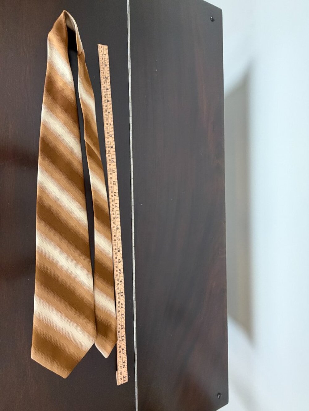 Yves Saint Laurent (YSL) Silk Tie, Vintage, Hues of Browns, Golds and Yellows. - Picture 4 of 4